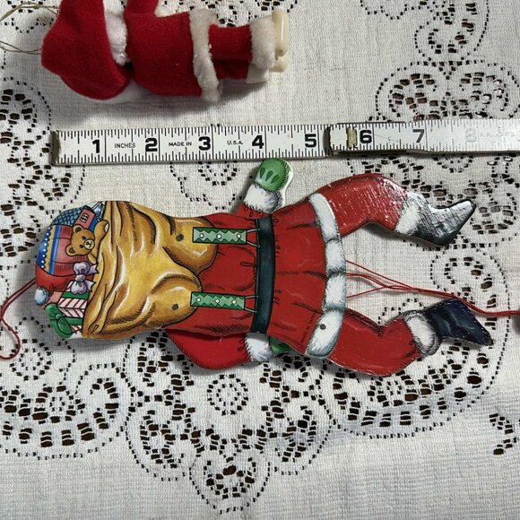 Vintage 1980’s Santa ornaments - Picture 9 of 9